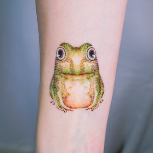 Frog tattoo is a symbol of good luck, fortune and wealth. LAZY DUO Temporary Tattoo sticker, HK Hong Kong tattoo shop Color Frog Tattoo Ideas Dotwork artist