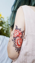 Load image into Gallery viewer, 經典懷舊香港情懷牡丹花紋身貼紙紅花藍花復古典雅唯美牡丹花刺青Old Hong Kong Vintage Peony Flower Tattoos LAZY DUO Temporary Tattoo Shop HK Hong Kong Mane.ink 香港刺青紋身貼紙設計印刷訂做客製 stom Temporary Tattoo Event Printing Tattooist artist HK tattoo shop MANE 動物刺青 彩色紋身 香港女紋身師刺青師 認領圖日系小清新韓國刺青