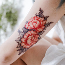 Load image into Gallery viewer, 經典懷舊香港情懷牡丹花紋身貼紙紅花藍花復古典雅唯美牡丹花刺青Old Hong Kong Vintage Peony Flower Tattoos LAZY DUO Temporary Tattoo Shop HK Hong Kong Mane.ink 香港刺青紋身貼紙設計印刷訂做客製 stom Temporary Tattoo Event Printing Tattooist artist HK tattoo shop MANE 動物刺青 彩色紋身 香港女紋身師刺青師 認領圖日系小清新韓國刺青