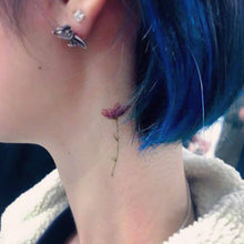 Load image into Gallery viewer, Delicate Floral Tattoo Watercolor Flower Tattoo LAZY DUOTemporary Tattoo Little Tattoo Small Tattoo 迷你水彩花刺青紋身 Rose Tattoo Sticker Fineline HK Hong Kong 刺青紋身貼紙 香港刺青圖案 印刷訂做客製 Custom Temporary Tattoo artist HK tattoo shop Hong Kong 迷你刺青 韓式刺青紋身 small tattoo design Minimal Tattoo little tattoo idea sketchy tattoo floral tattoo ankle wrist tattoo back tattoo Taiwan