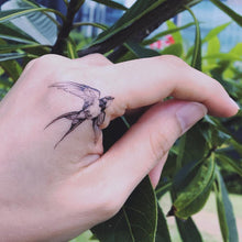 Load image into Gallery viewer, Delicate Watercolor Swallow Tattoos - LAZY DUO TATTOO Swallow Tattoo, Bird tattoo, Realistic Color Temporary tattoo Sticker, Fun Animal tattoo, Fake Tattoo, Swallow pair tattoo, bohemian Tattoo 燕子刺青 LAZY DUO Temporary Tattoo Sticker - Swallow Tattoo Hong Kong Mane Ink 香港紋身貼紙 女紋身師 燕子刺青 LAZY DUO Temporary Tattoo Sticker - Swallow Tattoo Hong Kong Mane Ink 香港紋身貼紙 女紋身師