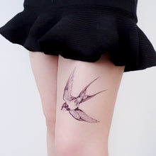 Load image into Gallery viewer, Delicate Watercolor Swallow Tattoos - LAZY DUO TATTOO Swallow Tattoo, Bird tattoo, Realistic Color Temporary tattoo Sticker, Fun Animal tattoo, Fake Tattoo, Swallow pair tattoo, bohemian Tattoo 燕子刺青 LAZY DUO Temporary Tattoo Sticker - Swallow Tattoo Hong Kong Mane Ink 香港紋身貼紙 女紋身師 燕子刺青 LAZY DUO Temporary Tattoo Sticker - Swallow Tattoo Hong Kong Mane Ink 香港紋身貼紙 女紋身師 Delicate Watercolor Swallow Tattoos - LAZY DUO TATTOO