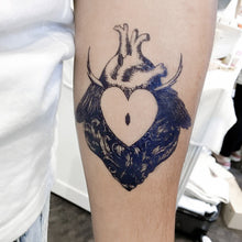 Load image into Gallery viewer, Rococo Spiky Heart Lock Tattoo - LAZY DUO TATTOO