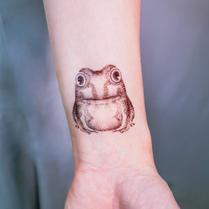 Frog tattoo is a symbol of good luck, fortune and wealth. LAZY DUO Temporary Tattoo sticker, HK Hong Kong tattoo shop Color Frog Tattoo Ideas Dotwork artist