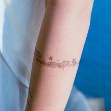 Load image into Gallery viewer, Japanese Pond Turtle Tattoo Band - LAZY DUO TATTOO Japanese Tattoo design by Mane ink Tattooist 池龜香港刺青 紋身貼紙 tattoo hong kong minimal color tattoo 動物刺青 彩色刺青 女刺青師 認領圖日系小清新 韓國刺青 hongkongtattoo 香港女紋身師 Japanesetattoo TattooShopHK hktattooshop tattooartist hongkongtattoo tattoohongkong 香港紋身 香港刺青 tattooist 紋身貼紙 鯉 oceantattoo colortattoo 彩色刺青 海浪刺青 動物刺青 浪浪香港紋身貼紙刺青紋身師設計印刷訂做客製 Custom Temporary Tattoo Event Printing Tattooist artist HK tattoo shop MANE
