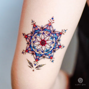 Stained Glass Blue Flower Tattoo｜LAZY DUO TEMPORARY TATTOO STICKER SHOP HK Alchemist Design Store HK HONG KONG 紋身貼紙 香港紋身認領圖 文青 美式花紋身tattoohk hongkongtattoo 小圖刺青 fine-line tattoo 簡約刺青 minitattoo linetattoo tattooartist 香港刺青 MANE INK 