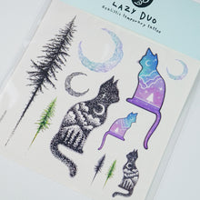 Load image into Gallery viewer, LAZY DUO Temporary Tattoo Sticker Custom HK水彩刺青紋身貼紙設計少量印刷訂做客製Hong Kong artist tattoo shop 迷你韓式刺青紋身師 animal small sun Lettering calligraphy Minimal LAZYDUO Floral design cute sticker 藍 blue 羽毛 小, 大, 仿真, 捕夢網 心, 蝴蝶, 蝴蝶結, 唯美, 簡單, 簡約, 禮物, 貓, 可愛, 兔, 狗, 犬, 句子, 名句, 海馬, 海龜, 花, 玫瑰, dreamcatcher, 星空, 月, 太陽, 煉金術, 波點, 王冠, 箭, 飾品, 飾

