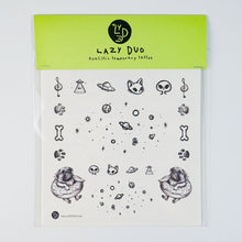 Load image into Gallery viewer, 香港原創手繪刺青紋身貼紙 LAZY DUO HK Premium Temporary Tattoo Stickers Professional Printing Shop Hong Kong Customise Tattoo Custom Order Small Amount 自訂客製少量印刷大量批發特快專業優質彩色金屬色廣告宣傳禮品 Gift Promotion Advertising Event 安全防水防敏無痛紋身師紋身店 High Quality Tattoo Service Safe Non-Toxic Ink Long Lasting Waterproof Look Real Realistic Artistic Tat
