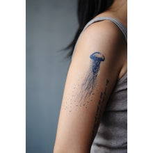 Load image into Gallery viewer, Jellyfish Tattoo - LAZY DUO TATTOO

