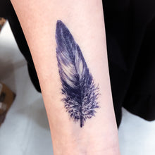 Load image into Gallery viewer, Feathers Tattoo - LAZY DUO TATTOO
