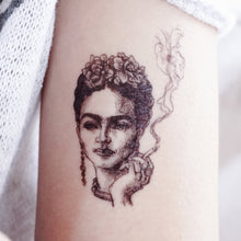 Load image into Gallery viewer, FRIDA KAHLO ARTIST MEXICO Realistic Artistic Tattoo Sticker Color Metallic Tattoo預約紋身貼紙設計印刷訂製作DIY Waiman Tattoo Artist 香港原創手繪刺青紋身貼紙 LAZY DUO Premium  High Quality Temporary Tattoo Stickers Professional Printing Tattoo Shop Hong Kong Customise Custom Small Order 自訂客製少量印刷大量批發特快專業優質彩色金屬色廣告宣傳禮品 Gift Promotion Advertising
