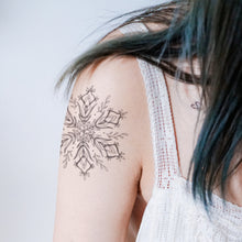 Load image into Gallery viewer, Mandala Ornamental Tattoo - LAZY DUO TATTOO
