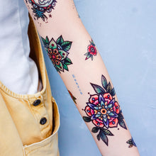 Load image into Gallery viewer, Old School Flower &amp; Kitten Tattoos - LAZY DUO TATTOO
