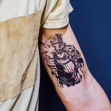 Load image into Gallery viewer, Man Tsang・Monkey King - LAZY DUO TATTOO
