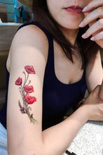 Load image into Gallery viewer, Large Red Poppy Flower Tattoo｜LAZY DUO TEMPORARY TATTOO STICKER SHOP HK Tattoo Design Store HK HONG KONG Rib Tattoo 紋身貼紙 香港紋身認領圖 文青 美式花紋身tattoohk hongkongtattoo 小圖刺青 fine-line tattoo 簡約刺青 minitattoo linetattoo tattooartist 香港刺青 MANE INK 
