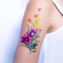 Load image into Gallery viewer, Watercolor Bouquet Flower Tattoo｜LAZY DUO TEMPORARY TATTOO STICKER SHOP HK Tattoo Design Store HK HONG KONG Chest Tattoo 防敏紋身貼紙 香港紋身店 認領圖 文青簡約美式紋身刺青師 tattoohk hongkongtattoo 小圖刺青 fine-line tattoo minimal tattoo linetattoo tattooartist 香港女紋身師 MANE INK 
